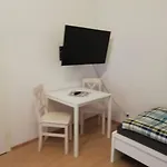 Gemuetliche Altbauwohnungen Mit Einzelzimmern Und Parkplatz Direkt Am Haus! Bochum