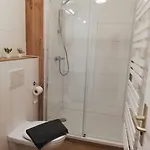 Apartmán Gemuetliche Altbauwohnungen Mit Einzelzimmern Und Parkplatz Direkt Am Haus!