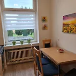 Gemuetliche Altbauwohnungen Mit Einzelzimmern Und Parkplatz Direkt Am Haus! Apartmán Bochum