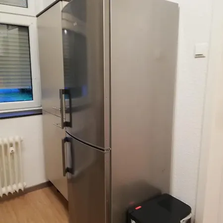 Gemuetliche Altbauwohnungen Mit Einzelzimmern Und Parkplatz Direkt Am Haus! Apartmán