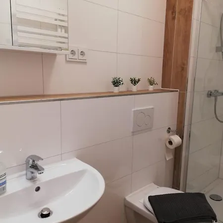 Gemütliche Erdgeschosswohnung Mit 3 Einzelzimmern! Bochum