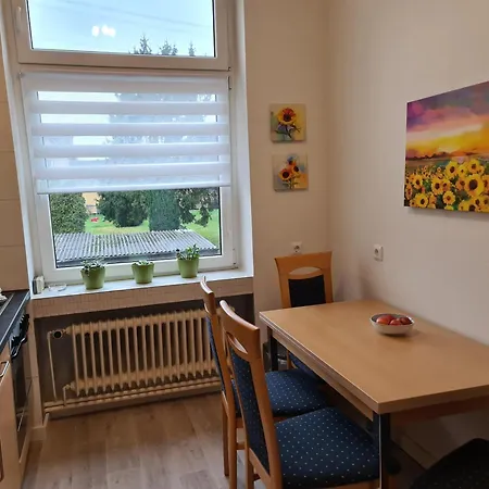 Gemuetliche Altbauwohnungen Mit Einzelzimmern Und Parkplatz Direkt Am Haus! Apartment Bochum
