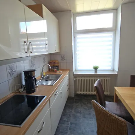 Apartmán Gemuetliche Altbauwohnungen Mit Einzelzimmern Und Parkplatz Direkt Am Haus! *